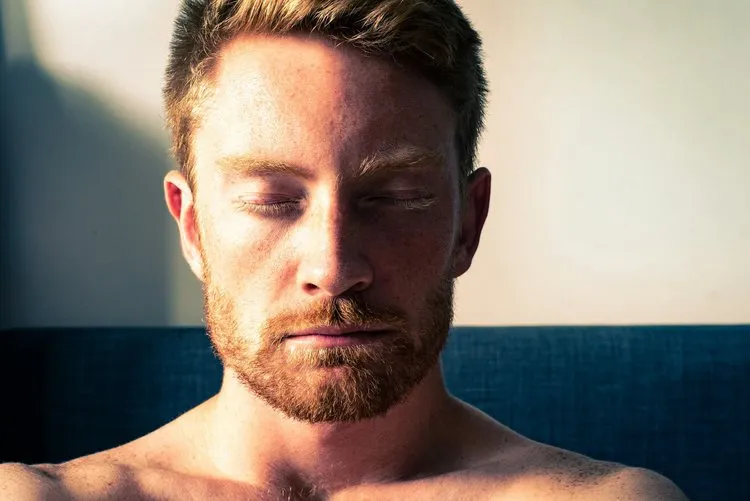 Psychologist and client in an online mentalisation-based therapy session